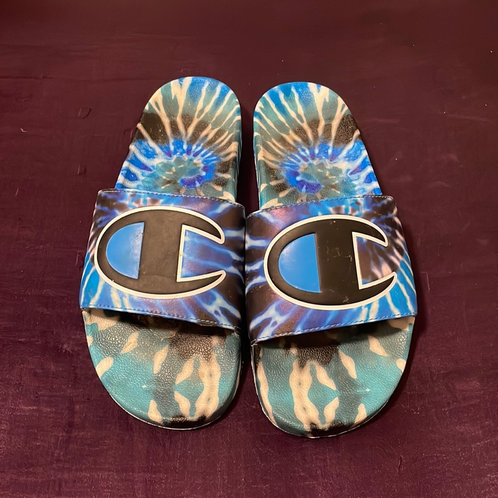 Champion slides size 9 men